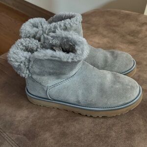 UGG Light Gray Boots with Fluffy Collar